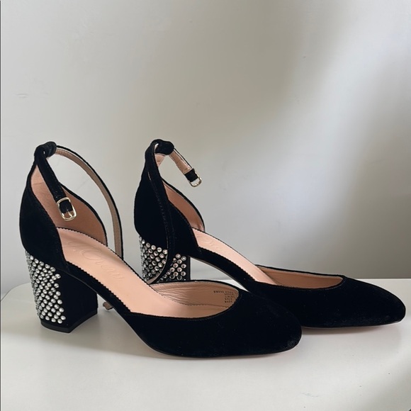 NEW J CREW Black Velvet block heel with Embellishments size 8.5 - Picture 1 of 8